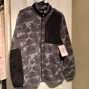NWT Skechers Mens Fleece Zip Jacket Chest pocket Camo
